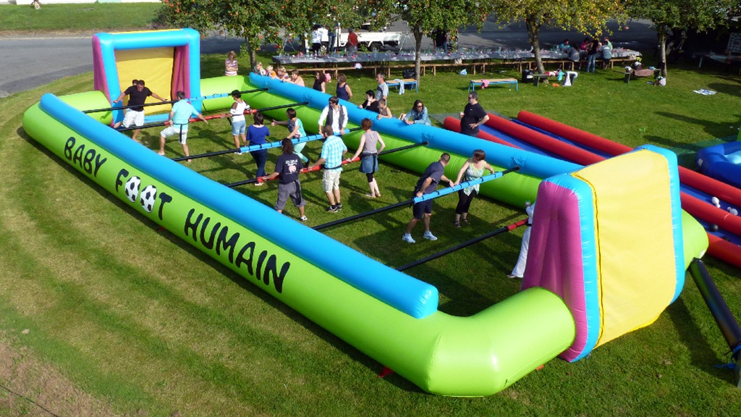 Baby Foot humain à barres

